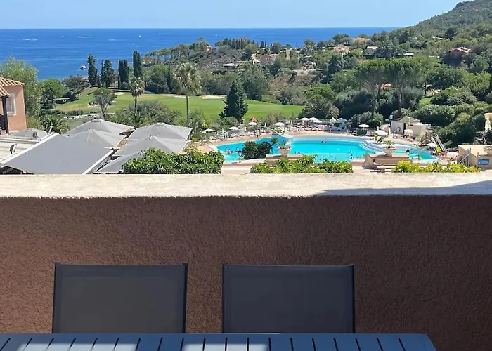 アパート Cap One, Au Coeur De Cap Esterel Vue & Piscines - Acces Piscines Et Parking Couvert Inclus Saint-Raphaël