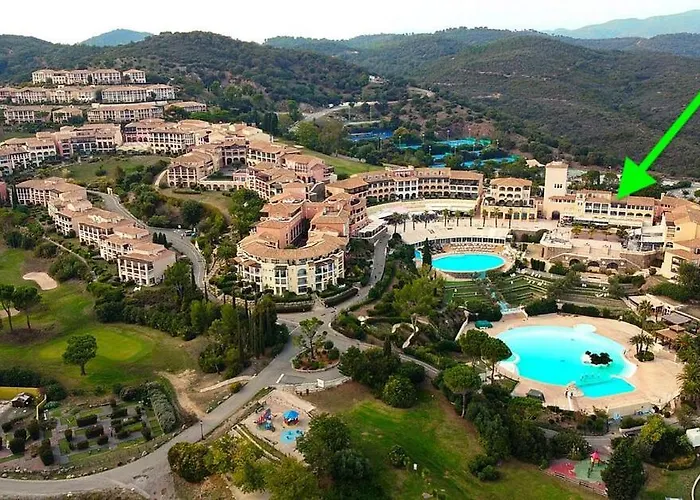Cap One, Au Coeur De Cap Esterel Vue & Piscines - Acces Piscines Et Parking Couvert Inclus アパート Saint-Raphaël
