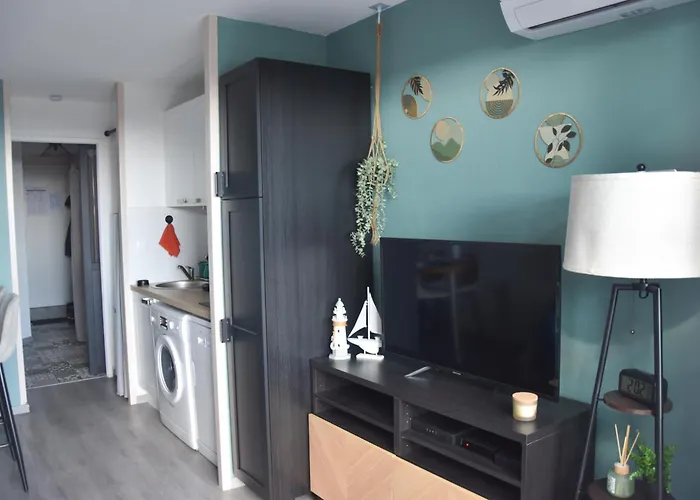 Apartment Cap One, Au Coeur De Cap Esterel Vue & Piscines - Acces Piscines Et Parking Couvert Inclus Saint-Raphael (Var)