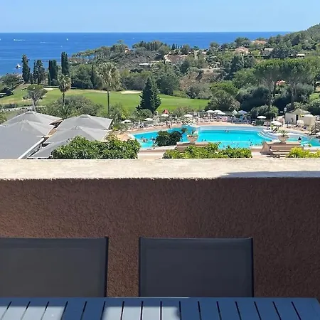Διαμέρισμα Cap One, Au Coeur De Cap Esterel Vue & Piscines - Acces Piscines Et Parking Couvert Inclus Saint-Raphaël