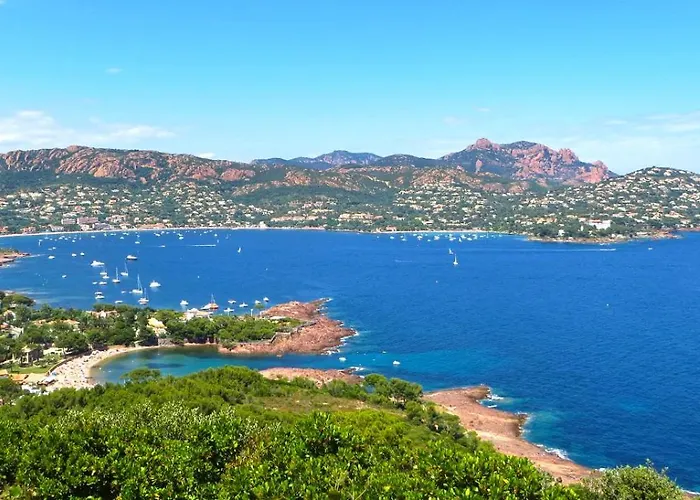 Cap One, Au Coeur De Cap Esterel Vue & Piscines - Acces Piscines Et Parking Couvert Inclus * Saint-Raphaël